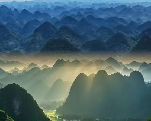 Linxi Yimeng SerenCreek Sky Garden Homestay (Xingyi) فنادق في شينغ إي