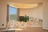 Floral Hotel·PRAIRIE HORIZON
