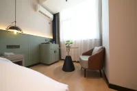 EZZI HOTEL (Wanda Plaza Branch, Ningde High speed Railway Station)