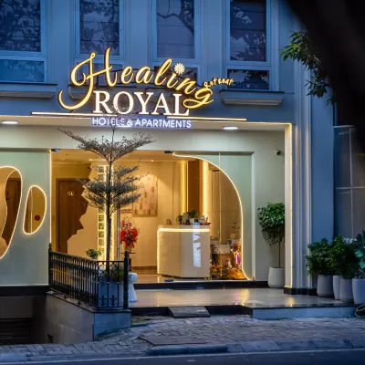 The Royal Healing - Phú Mỹ Hưng Các khách sạn gần Sân vận động CIS