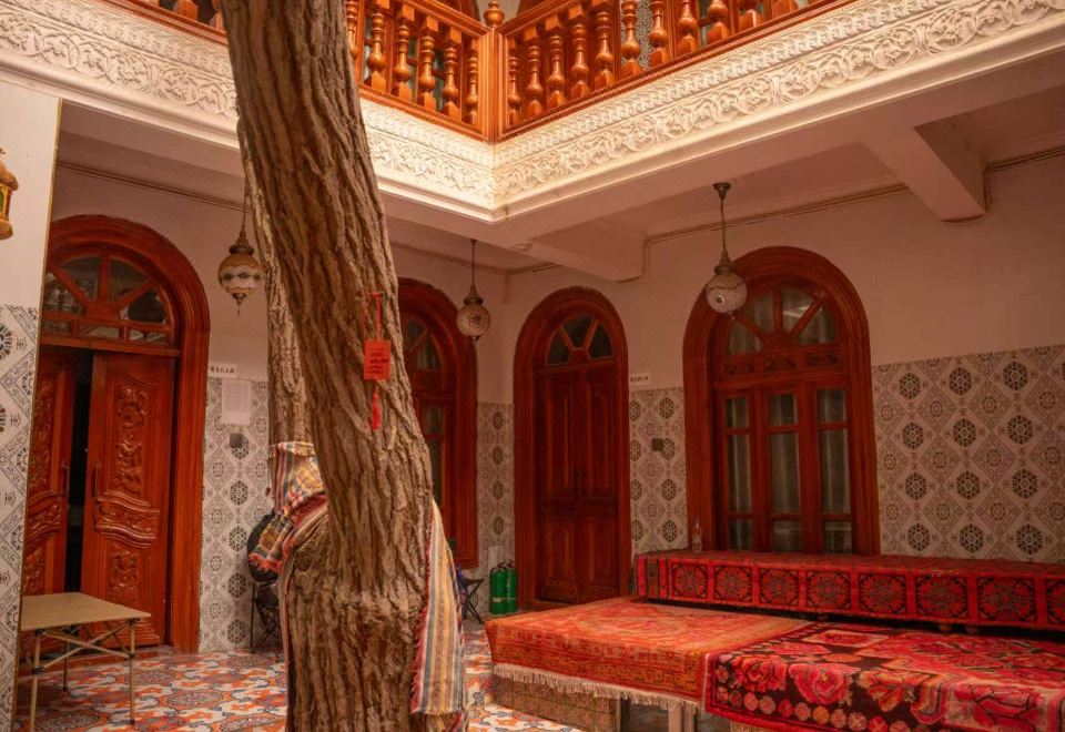 2. 카슈가르 유스 ..