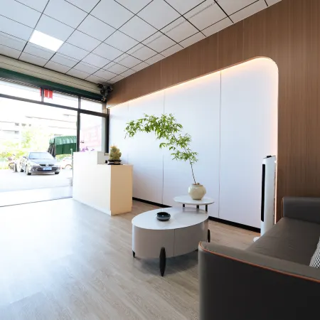 Chengyue Apartment (Longyan Railway Station Shop)
