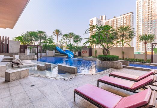 자스민 그란데 레지던스의 해수 수영장 전경