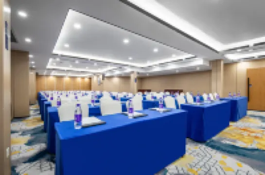 ฮอลิเดย์ อินน์ เอ็กซ์เพรส เซินเจิ้น ตงเหมิน บาย IHG