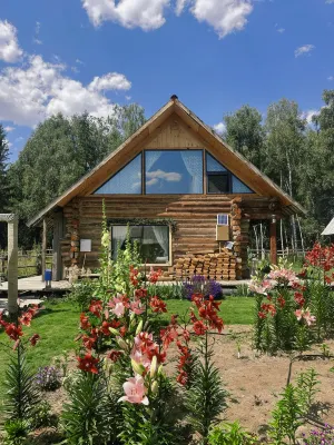 Shen Qiu Homestay Hotels near Hemu Birch Forest