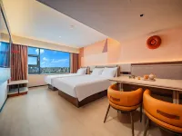 Orange Hotel (Mianyang Railway Station Fucheng Wanda Branch) - balcony