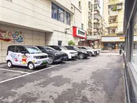 艾裏攬溪酒店（仙遊鯉中步行街店） - 停車場