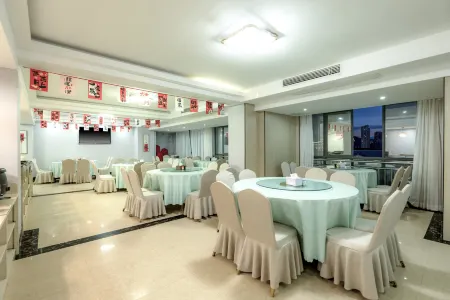 Zhongyu Hotel (Ninghua Wanxing Plaza) Отели рядом с достопримечательностью «Ninghuawanxing Square»