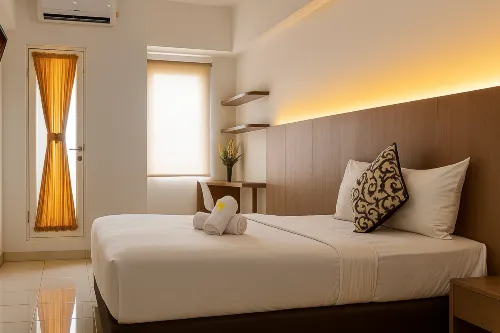 Quintessa Room at Candiland Apartement - Apartments