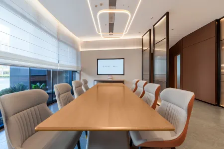 Homeinn Plus Hotel (Yangzhou University China Grand Canal Museum) Отели рядом с достопримечательностью «Tongda College of Nanjing University of Posts and Telecommunications»