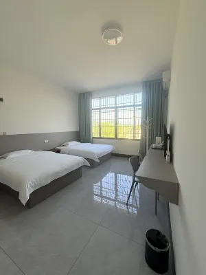 Lvshunju Apartment