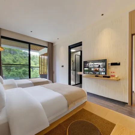 Mingyue Songjian Homestay (Heyuan Zijin Jiuhe Hot Spring)