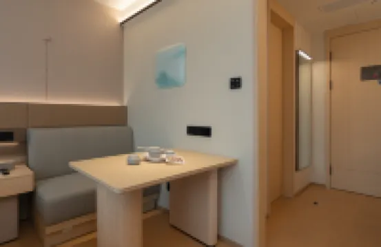 全季酒店（太古滙崗頂地鐵站店） 鄰近摩登百貨（崗頂店）的酒店