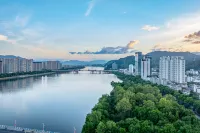 Yijianglou Hotel (Tonglu Fuchunjiang)