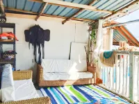 Bluewave Sea Out Seaview Homestay โรงแรมใกล้น้ำตกเตอมะรุน
