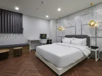 Ilsan Lafesta Limit8 Hostel Hotels near Lafesta