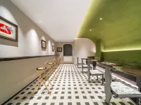 SONG·松景飯店（鄭州高鐵東站CBD國際會展中心店） 上鼎路附近的飯店