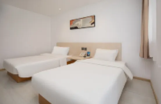 Ruiji Select Hotel (Zhenjiang Railway Station, Xijin Ferry)