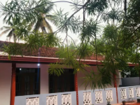 Chathu Villa Bentota โรงแรมในเบโตตาริเวอร์