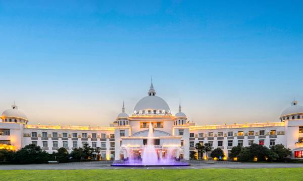 Grand Hotel Overseas Traders Club
