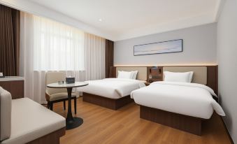 Qingmu Platinum Hotel (Nanjing South Railway Station Cuipingshan Metro Station Branch)