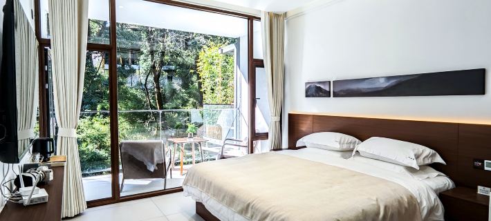 Jizhushan Rencongzhong  Homestay Hotels in Binchuan