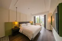 SFEEL Designer Hotel (Yibin Railway Station · Vientiane Tiandi Branch) - 3-Star
