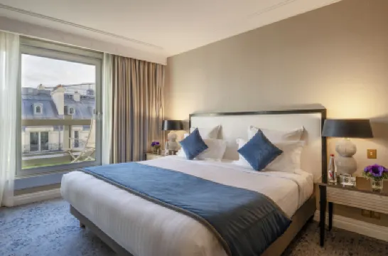 Warwick Champs-Elysées Paris Hotels near Champs-Elysees