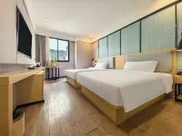Moyue Hotel (Changshu Downtown Area Fangta East Street Pedestrian Street) - New