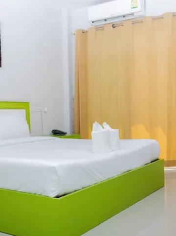 รูปภาพของตรีญาพัทร เพลซ