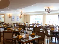 فندق شيراتون الخالدية Hotels near كاسر الأمواج في أبوظبي