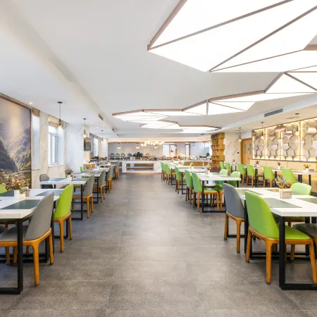IDJ E-Sports Hotel (Changchun Silicon Valley Street Qilehui Mall)