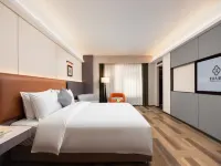 Chongqing Grand Hotel Отели рядом с достопримечательностью «Площадь Санься»