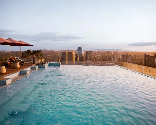 SkynestResidences by CityBlue, Nairobi Westlands Отели рядом с достопримечательностью «Торговый центр The Sarit Centre»
