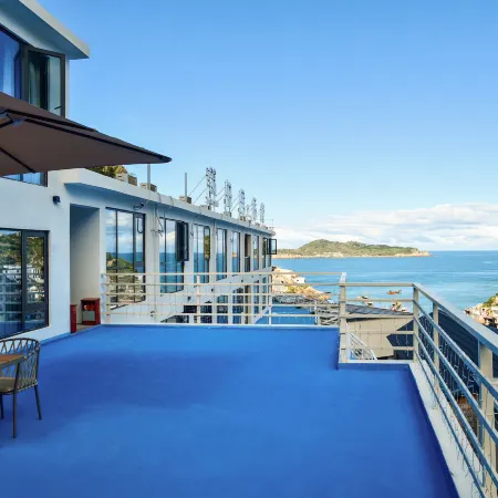 Zhou She  Enchanting Sunrise · Nanji Island Seaview Bed and Breakfast