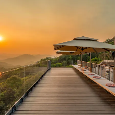 Lancang Jingmai Yun She Pavilion • World Heritage Cloud Sea View Tea Villa (Manghong New Village)