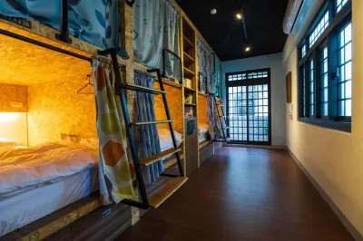 Hostel Alley Inn Hotel berhampiran Jambatan Daxi