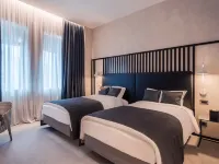 مونوجراف فريدم سكوير Hotels near ميدان الحرية