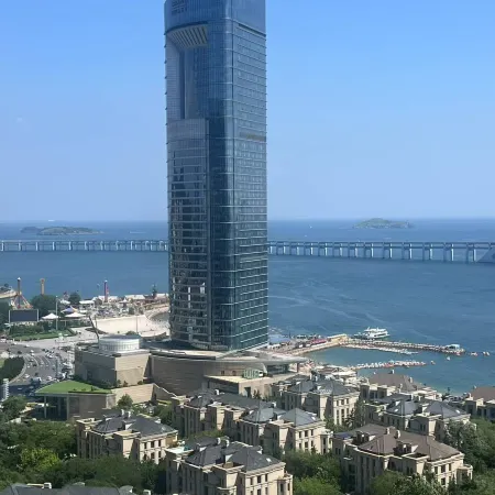Dalian Yipin Xinghai Edian Apartment Отели рядом с достопримечательностью «Парк Синхай»