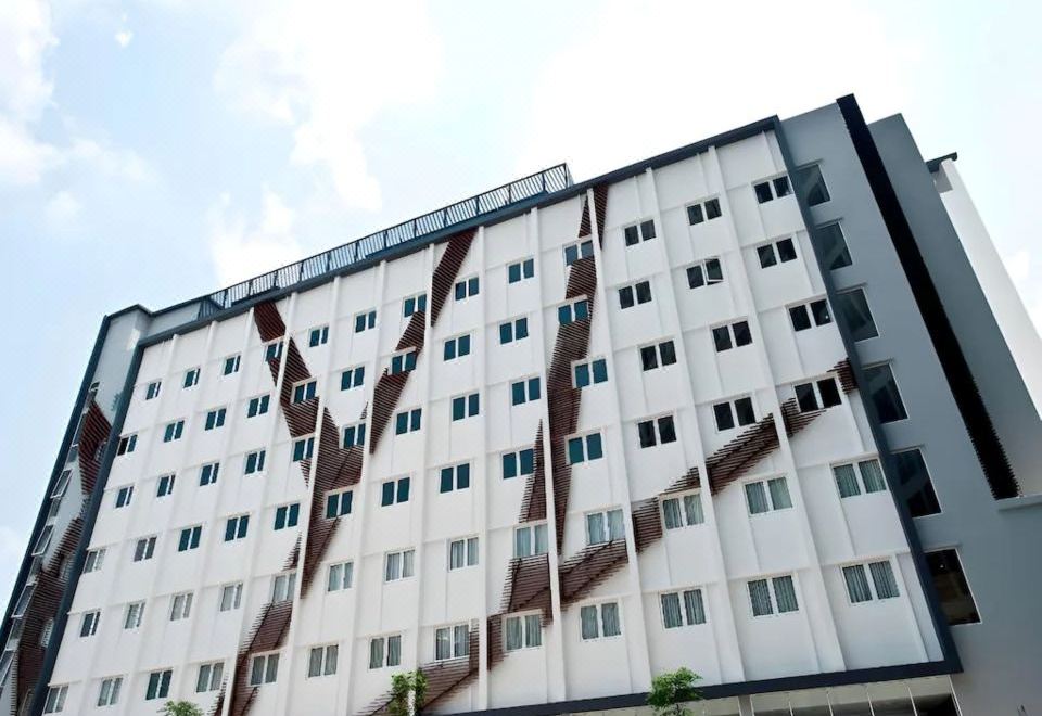 Kingston Hotel 22 Cheras exterior