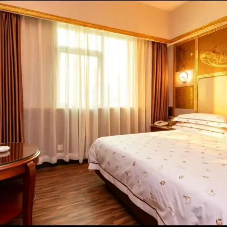 Huaxin Business Hotel (Zhuhai Gongbei Port Branch) Отели рядом с достопримечательностью «Пограничный переход Gongbei»