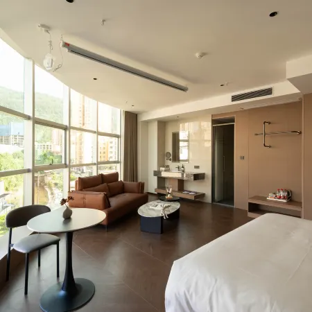 Tianyue Hotel (Longli County Mingmen Times Square)