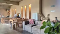 Morning and Evening Art Homestay (Jiangbulake Branch)