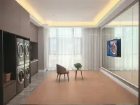 Vienna International Hotel (Qianjiang Lobster City & Art College) - Gym