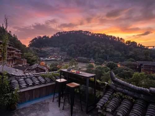 Yunman Shanju Private Cloud-View Boutique Inn (Zhaoxing Dong Village Branch)