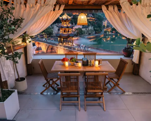 surrounded by mountains riverside villa Hotels in Zhenyuan County