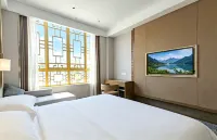 Guigang Bushan Naxiang International Hotel (Bushan Gujun Branch) - Balkoner