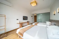 Moon River Bay House - Pools
