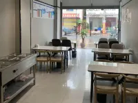 7Days Inn Hotel (Liangshan Yanyuan Yan Cube Plaza) - parking