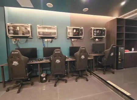 Big Snake E-sports Hotel Отели в г. Ханьшоу